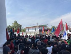 700 Lebih Aparat Gabungan Amankan Demonstrasi Aliansi Utara di Depan Kantor DPRD Tarakan